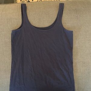 Navy Lilly Pulitzer tank top size medium